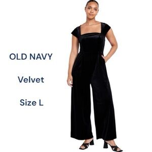 Old Navy Velvet Jumpsuit Black Fit and Flare Size L